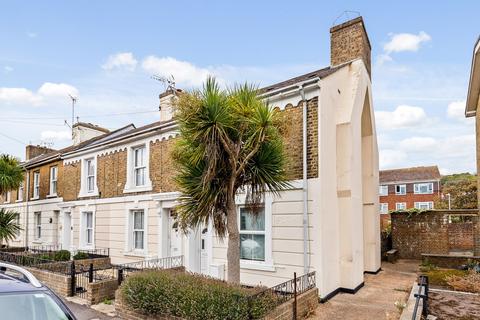 2 bedroom end of terrace house for sale - Dour Street, Dover, CT16