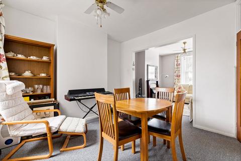 16 Dour Street, Dover, CT16 1EL