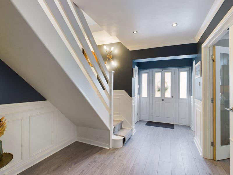 Elm Drive, Llanellen, Abergavenny 4 bed detached house £490,000
