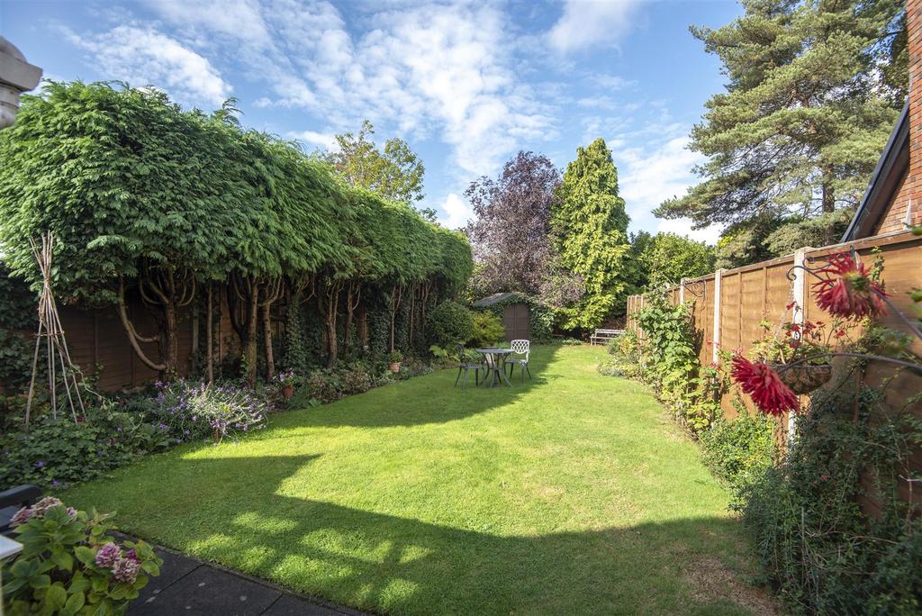 Brownsfield Road, Lichfield 3 bed semidetached house for sale £395,000