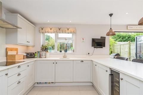 212 Botley Road, Chesham, HP5 1XY