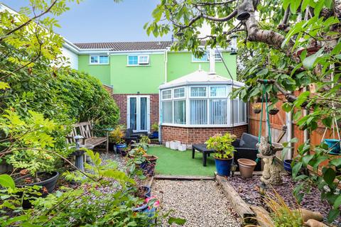 3 bedroom semi-detached house for sale - Saddle Rise, Chelmsford