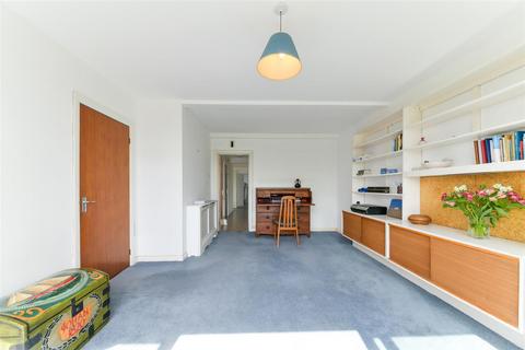 3 Cottenham Drive, London, SW20 0TD