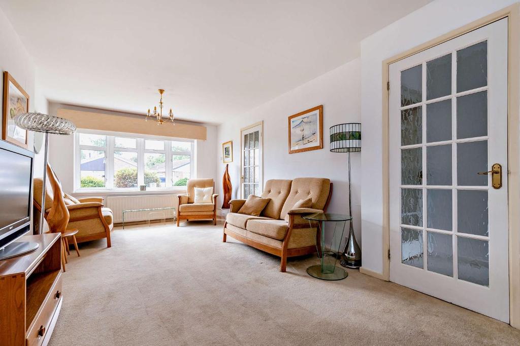 Shakespeare Avenue, Lichfield 4 bed house for sale £350,000