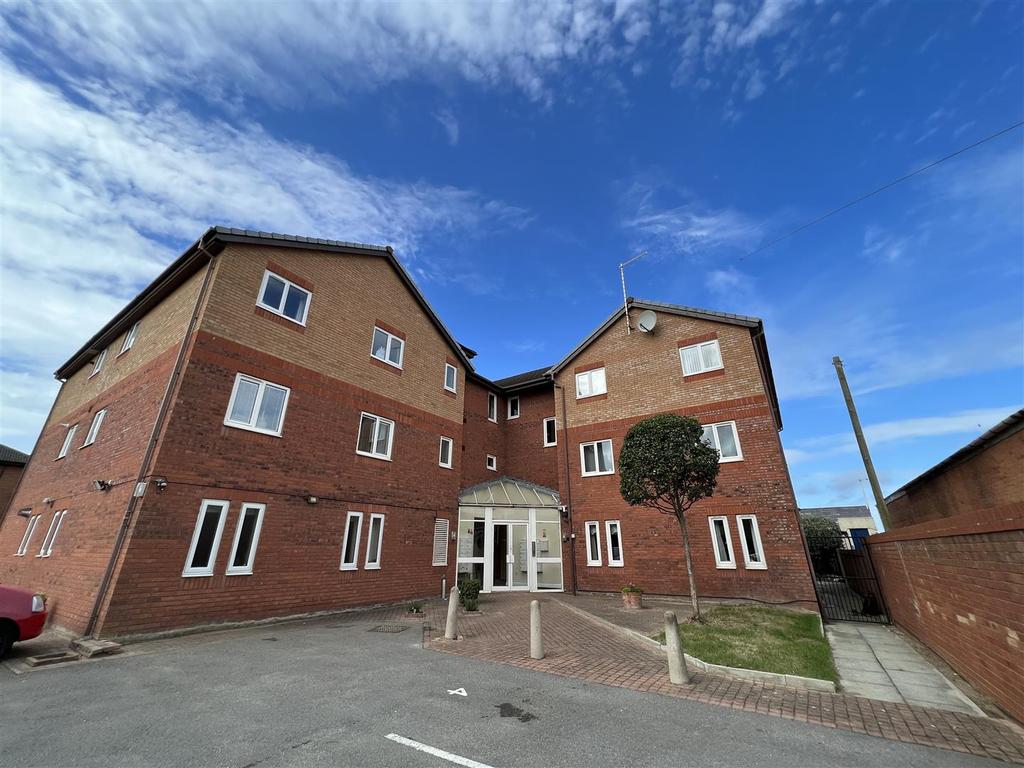 Alderley Road, Hoylake, Wirral 2 bed apartment for sale £240,000