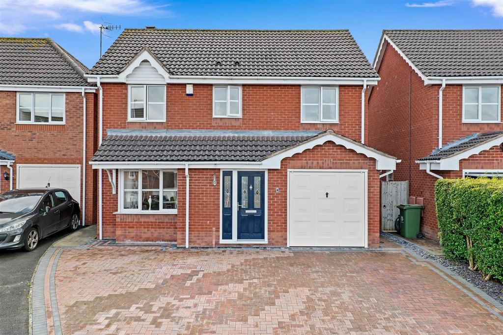 Fleet Row, St Peters, Worcester 4 bed detached house for sale £430,000