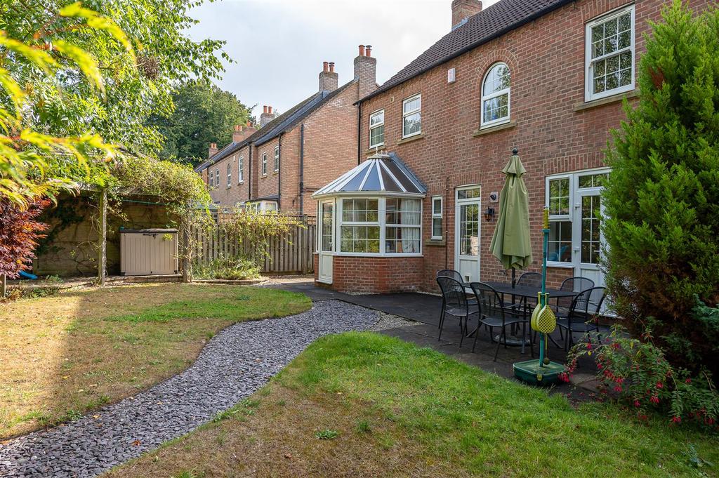 Church Lane, Skelton, York, YO30 1XT 5 bed detached house £750,000