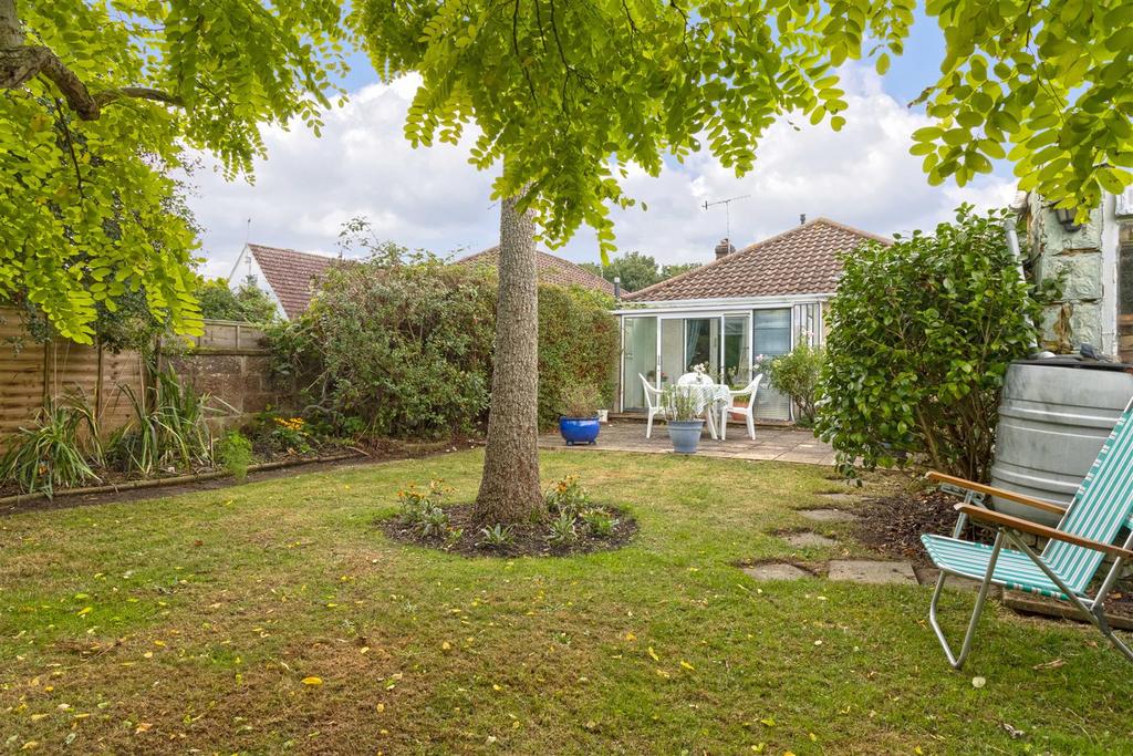 Old Shoreham Road, Lancing 2 bed detached bungalow £375,000