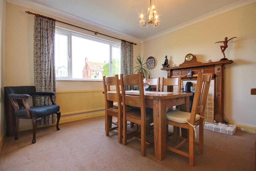 Etton Road, Cherry Burton, Beverley 4 bed detached house for sale £