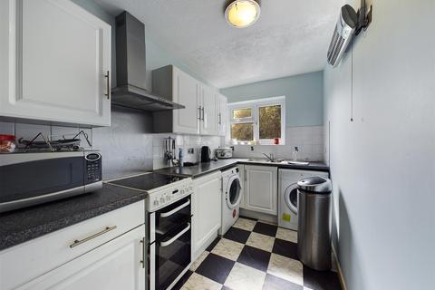 16 Wyatt Place, Rochester, ME2 2DQ