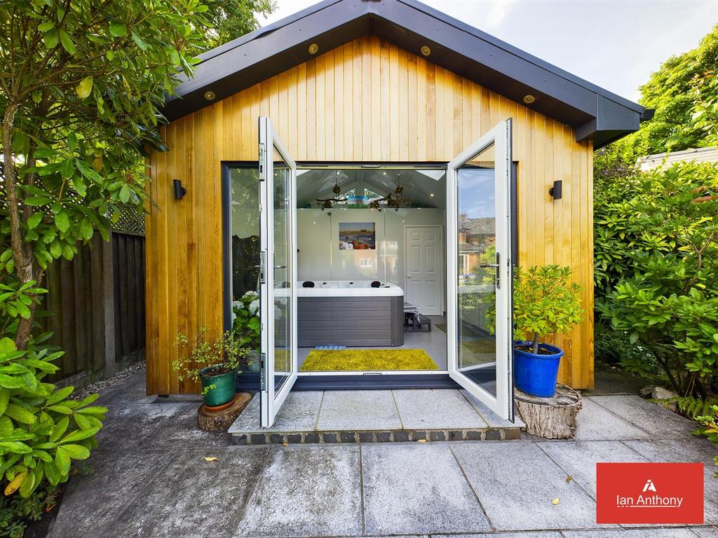 Garden room