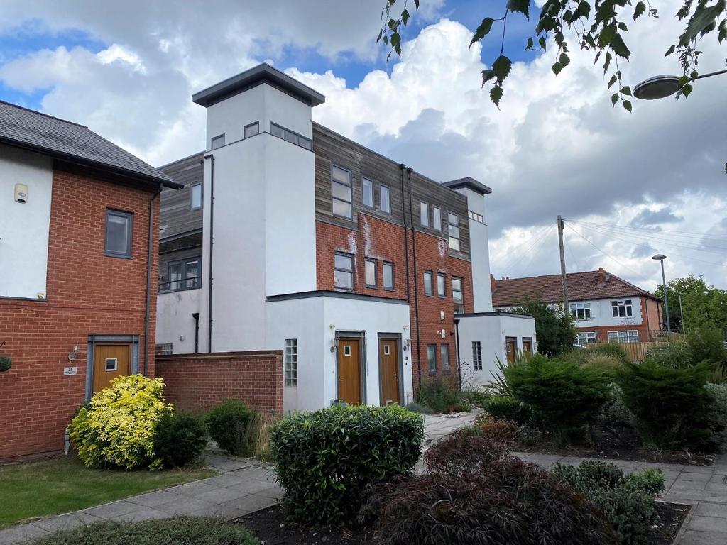 Montmano Drive, West Didsbury 2 bed flat for sale £325,000