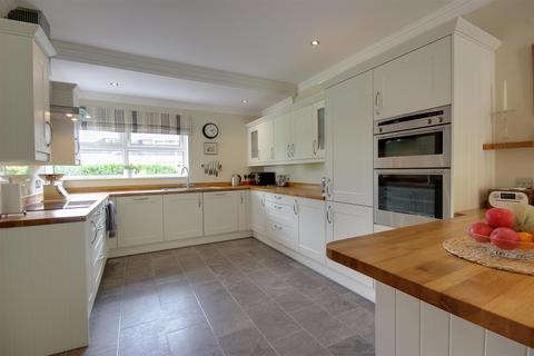 7 Copper Beech Close, Swanland, North Ferriby, HU14 3LR