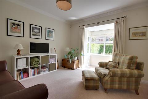 7 Copper Beech Close, Swanland, North Ferriby, HU14 3LR