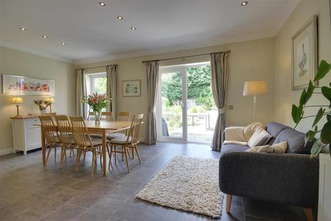 7 Copper Beech Close, Swanland, North Ferriby, HU14 3LR