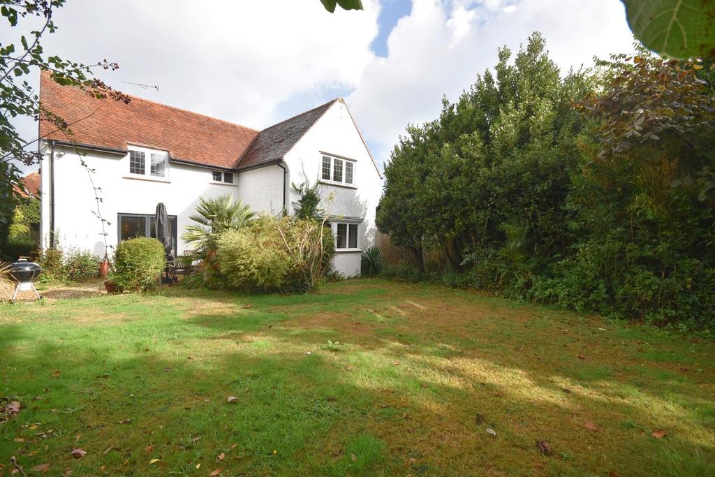 Lane End Road, Bembridge, PO35 5SY 3 bed detached house £1,700 pcm (£