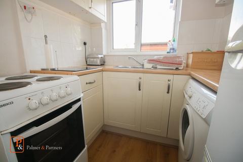 1 bedroom semi-detached house to rent, Hereward Close, Wivenhoe, Colchester, Essex, CO7