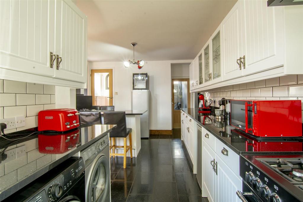 Breakfast dining kitchen