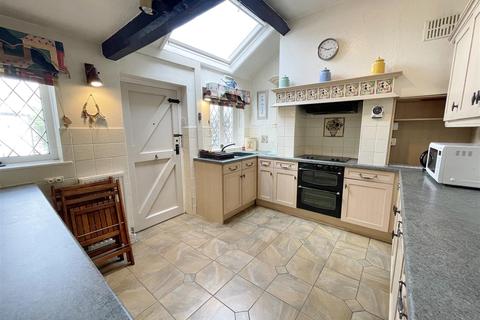3 bedroom end of terrace house for sale - Church Road, Lytham St Annes