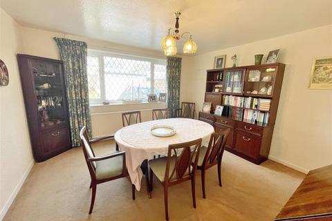 3 bedroom end of terrace house for sale - Church Road, Lytham St Annes