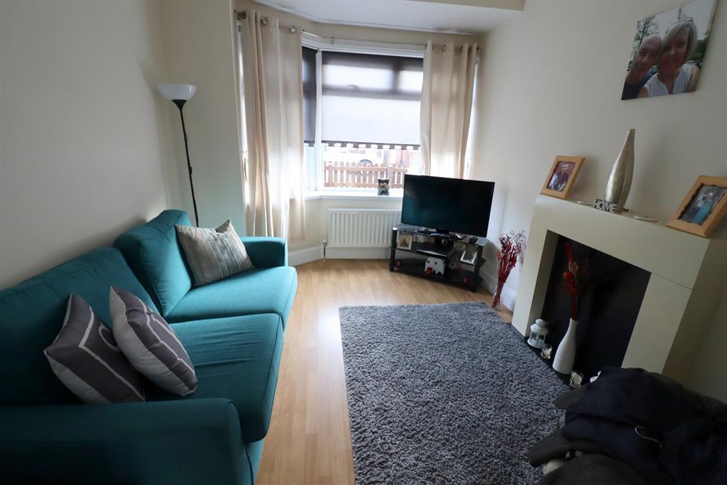 Arthur Terrace, Auckland, DL14 6BL 2 bed semidetached house £