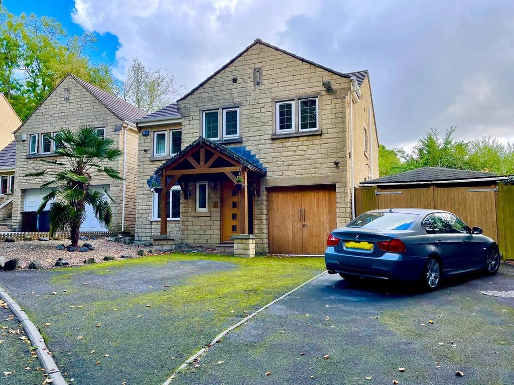 Fernleigh Drive, Longwood, Huddersfield 5 bed detached house £425,000