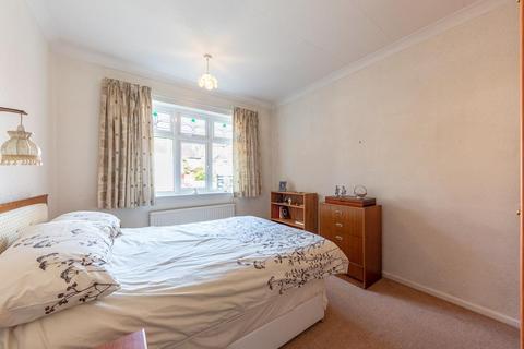 24 Bulcote Drive, Burton Joyce, Nottingham, NG14 5AX