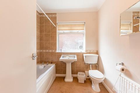 24 Bulcote Drive, Burton Joyce, Nottingham, NG14 5AX