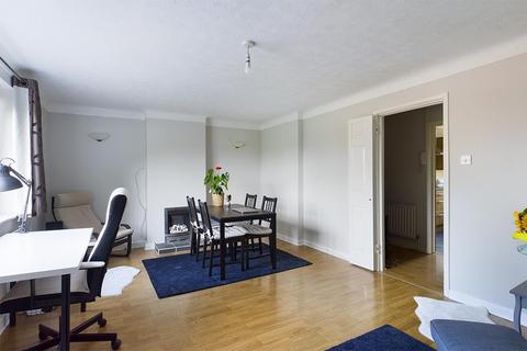 2 bedroom flat to rent - Cranford House, Cranford Way, Southampton