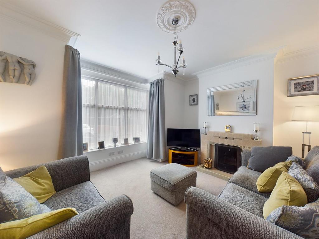 Oakville Avenue, Scarborough, North Yorkshire 3 bed terraced house £