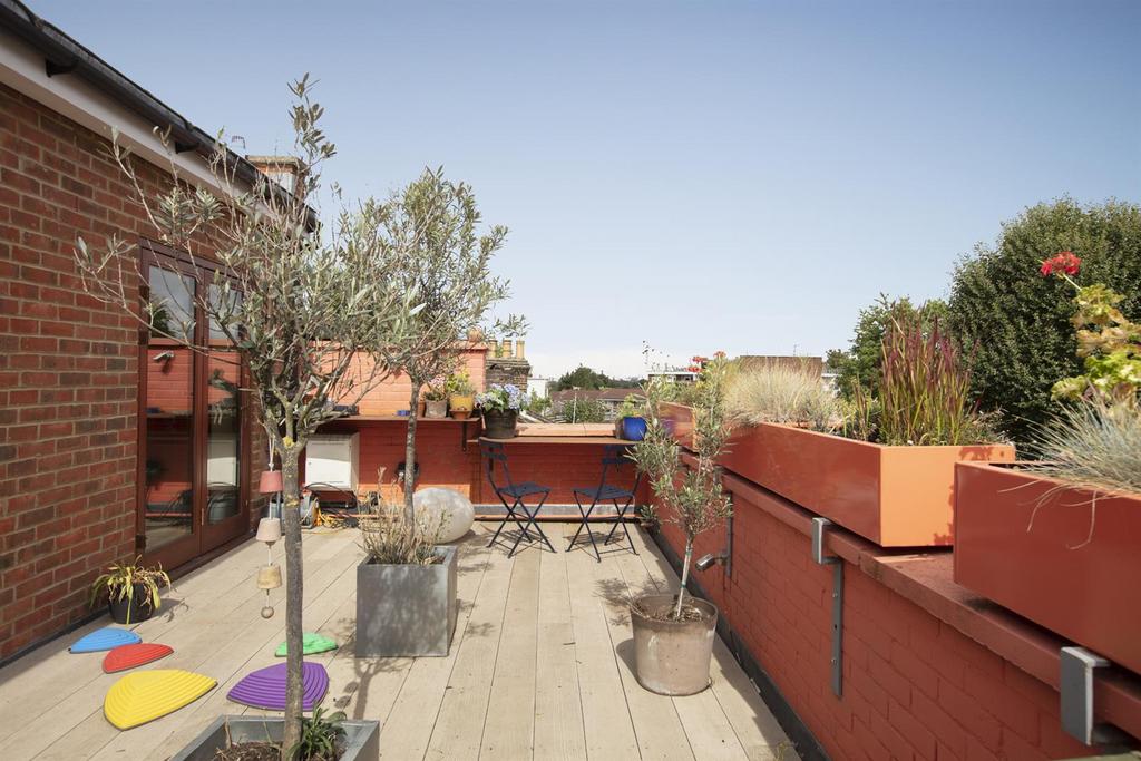 Gibbon Road, Nunhead, SE15 2 bed flat £575,000