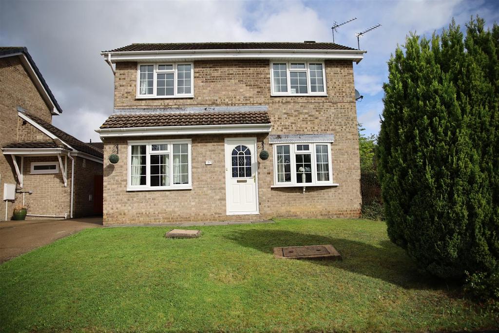 Bramham Chase, Newton Aycliffe 3 bed detached house £195,000