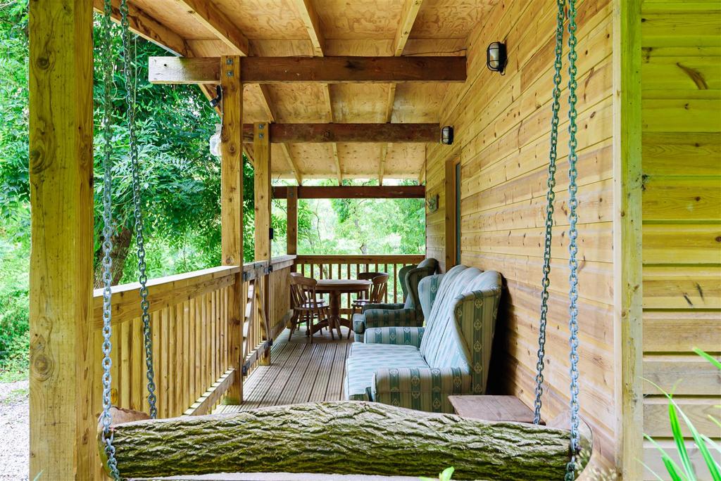 Large Cabin Verandah