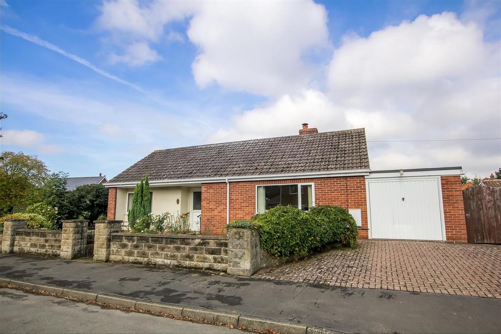Meadow Drive, Scruton, Northallerton 2 bed detached bungalow for sale £340,000