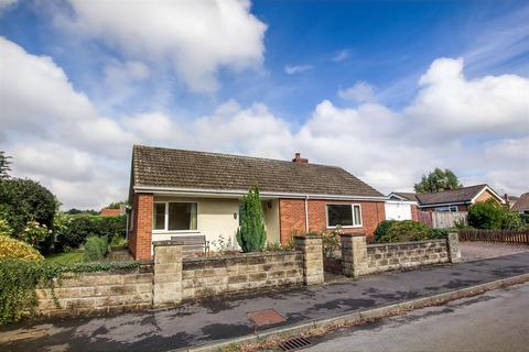 2 bedroom detached bungalow for sale - Meadow Drive, Scruton, Northallerton