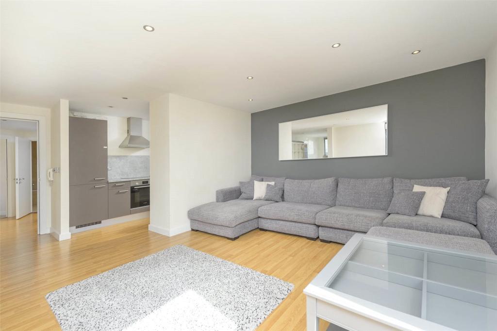 Living room 2.jpg
