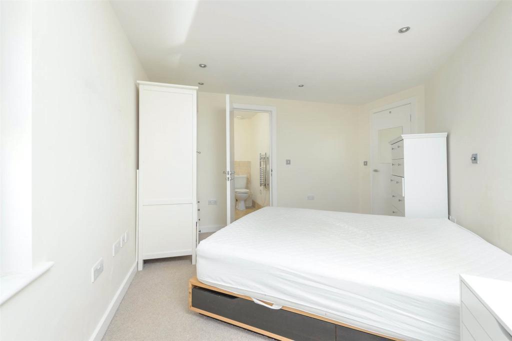 Bedroom 2 2.jpg