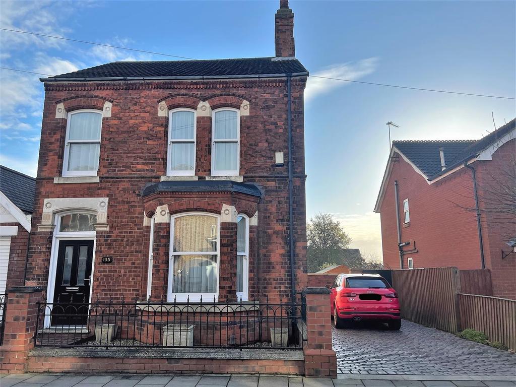 Mill Road, Cleethorpes, N.E. Lincs... 5 bed detached house £400,000
