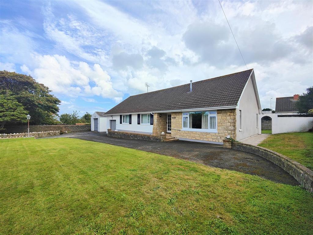 Penaur, High Street, Fishguard 2 bed detached bungalow for sale £399,950