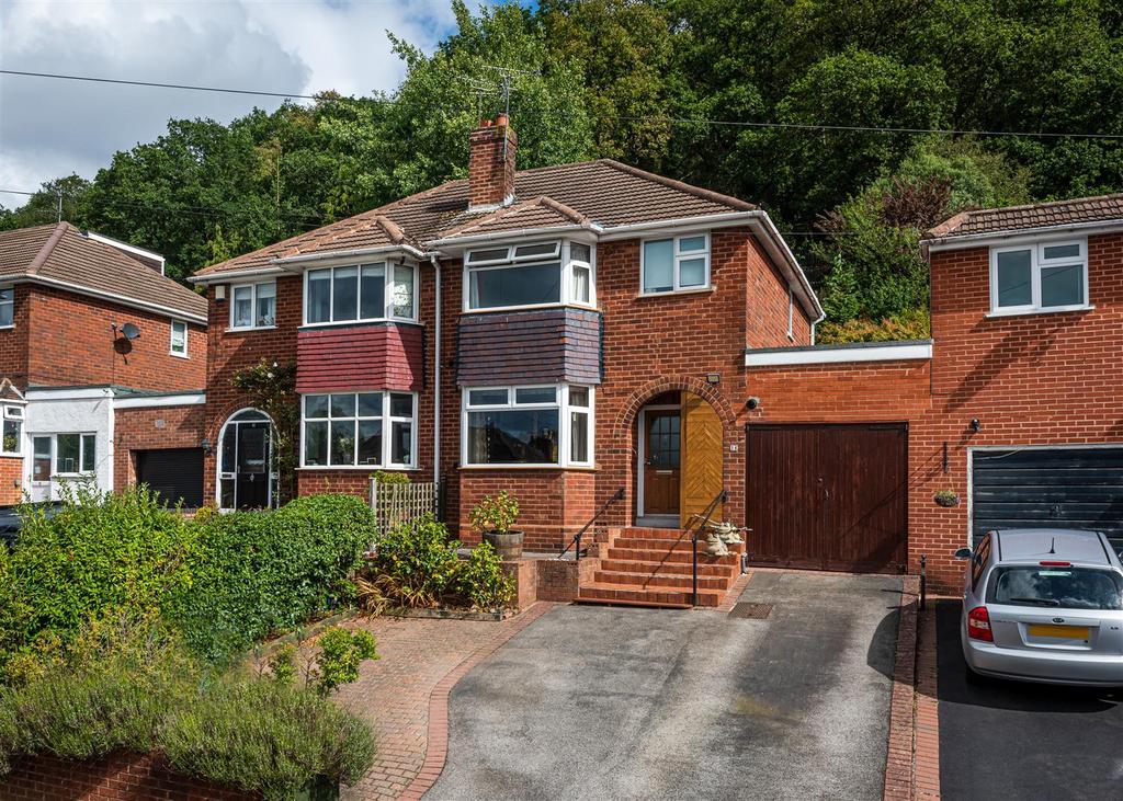 14 Orton Lane, Wombourne 3 bed semidetached house £318,000