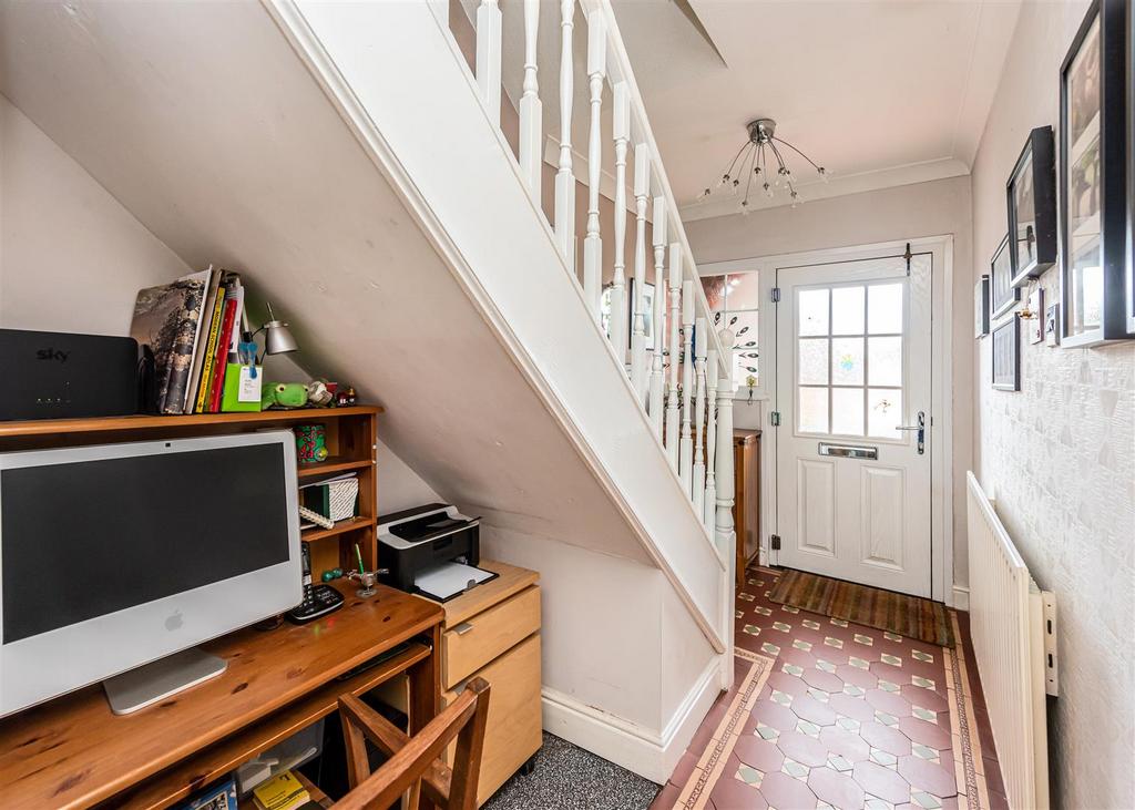 14 Orton Lane, Wombourne 3 bed semidetached house £318,000