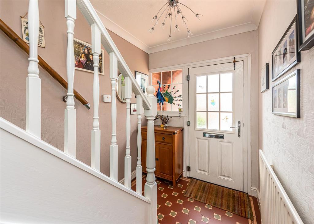 14 Orton Lane, Wombourne 3 bed semidetached house £318,000