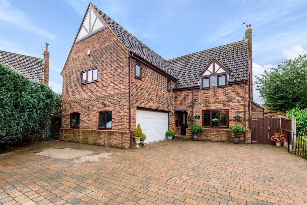 King Rudding Close, Riccall, York... 4 bed detached house - £699,500
