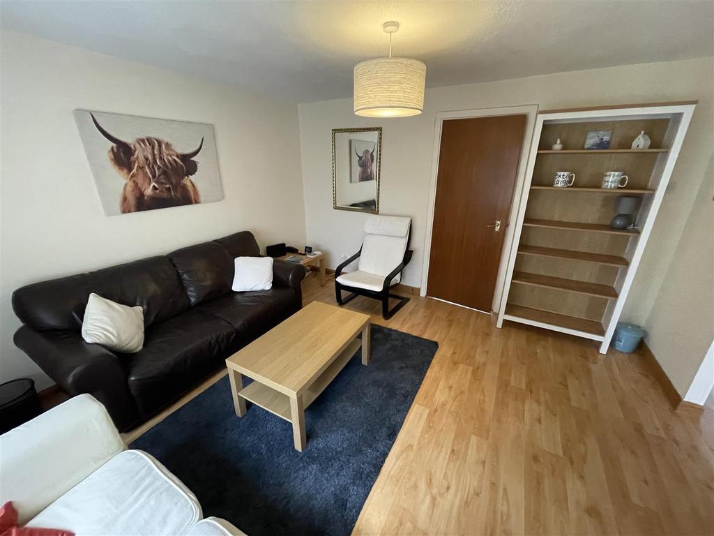 S44 Scooniehill Road, St Andrews, 2 bed terraced house £1,350 pcm (£