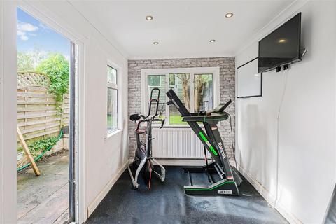 71 Manor Farm Drive, London, E4 6HJ
