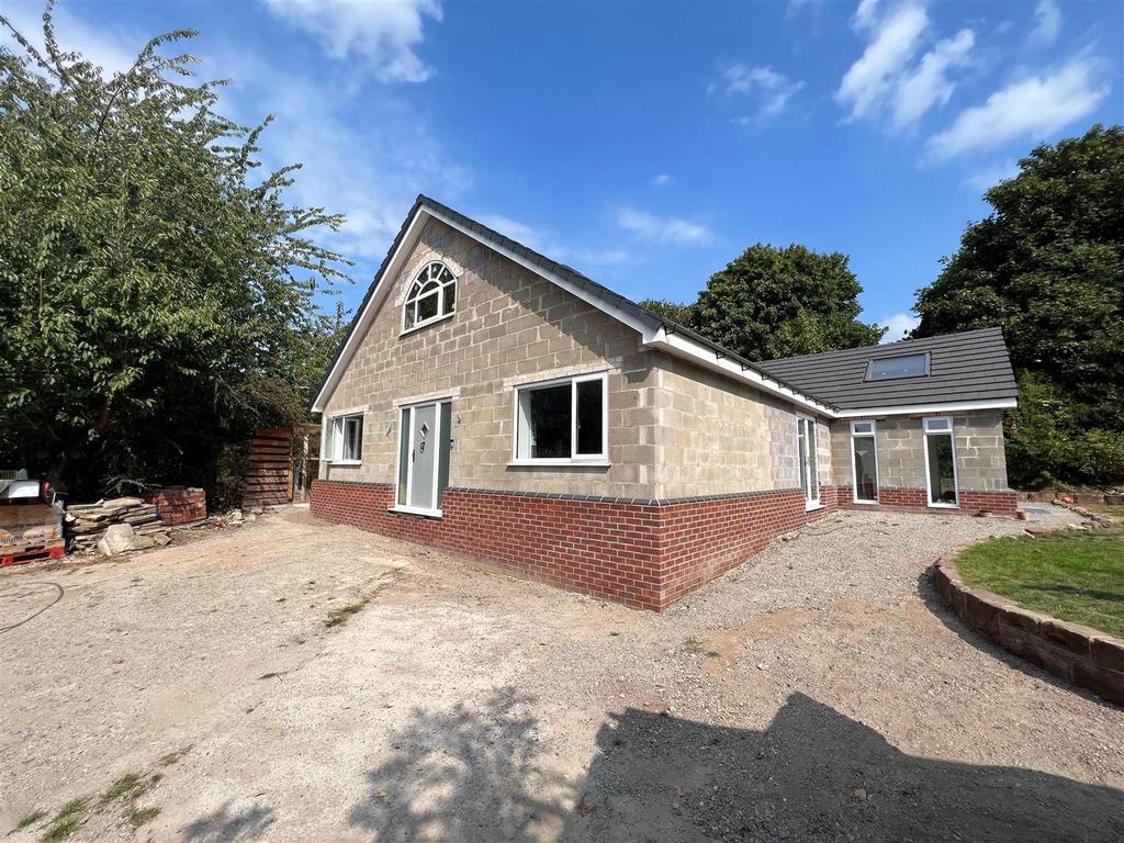 Broad Lane, Heswall, Wirral, CH60 9JY 3 bed detached bungalow £650,000