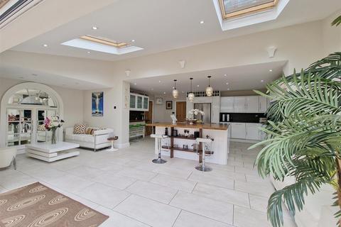 8 bedroom detached house for sale - Chipperfield Road, Kings Langley