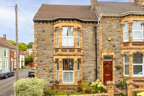 13 Cossham Road, Bristol, BS5 8DR