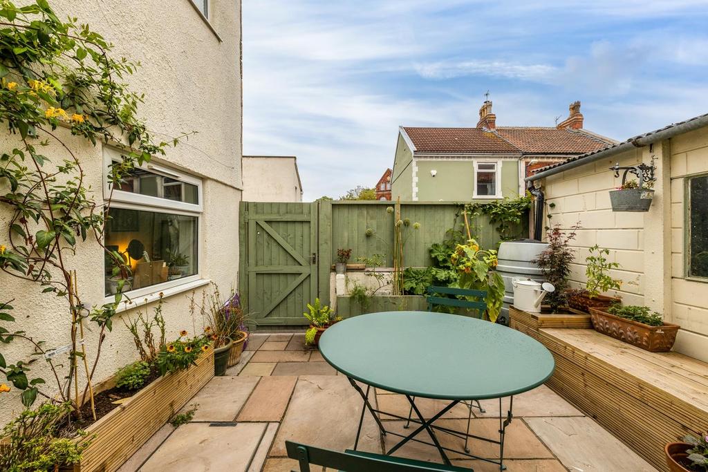 13 Cossham Road 23.jpg