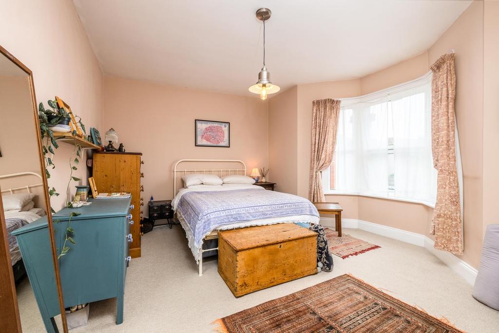 13 Cossham Road 4.jpg